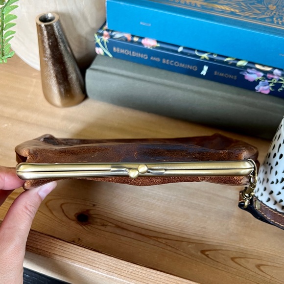 Patricia Nash Distressed Rustic Cognac Kiss Lock Clutch Wristlet Purse - Picture 12 of 15